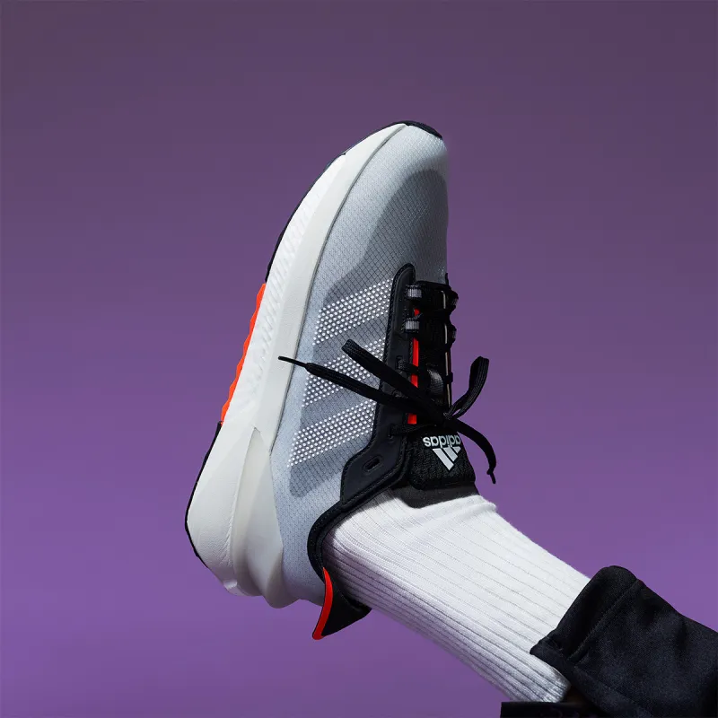 Adidas AVRYN 