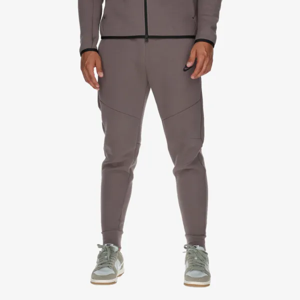 Nike M NK TCH FLC JGGR 