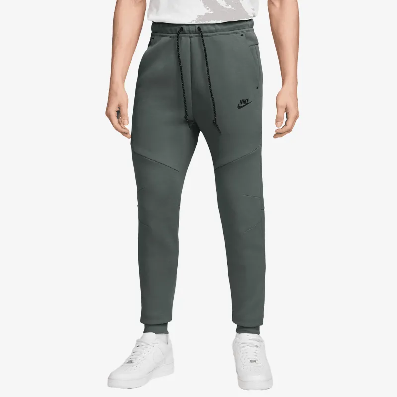 Nike M NK TCH FLC JGGR 