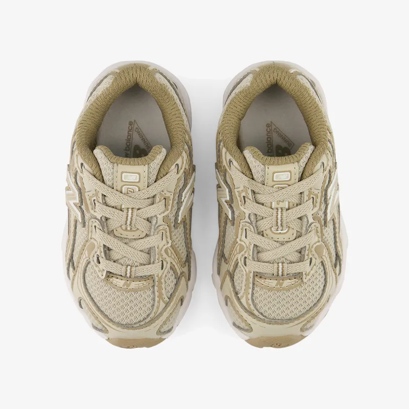 New Balance K 740 