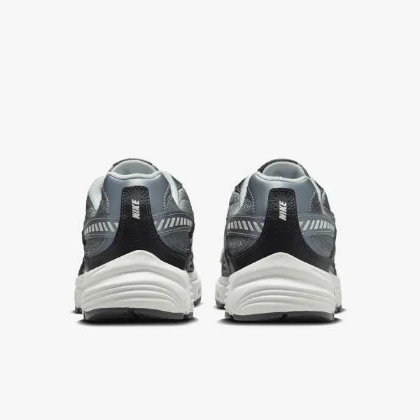 Nike NIKE INITIATOR SC 