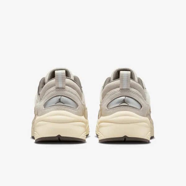 Nike JORDAN TRUNNER O/S 
