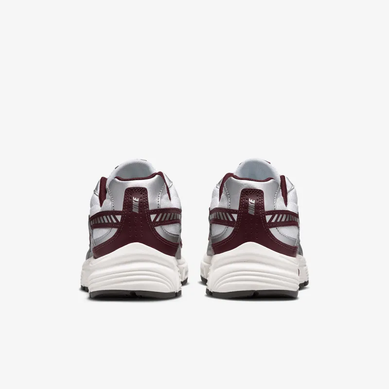 Nike WMNS NIKE INITIATOR CN 