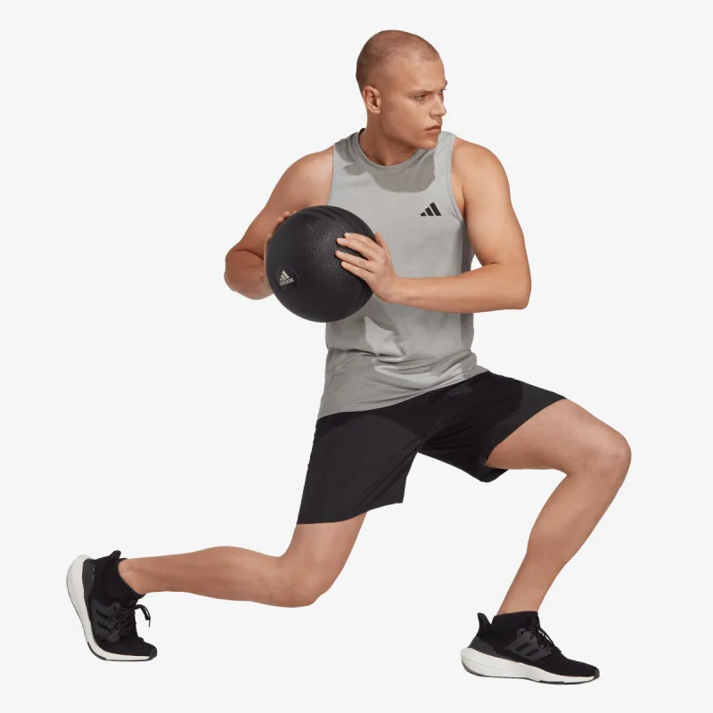 Adidas Train essentials 