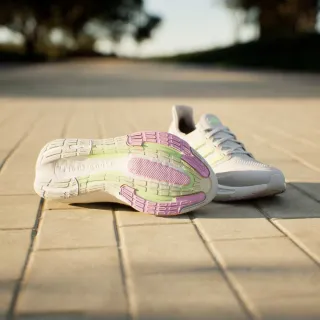 adidas ULTRABOOST LIGHT W 