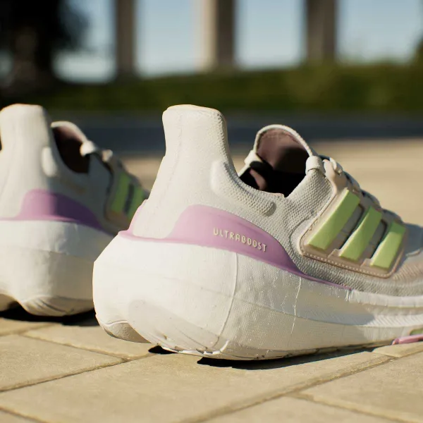 adidas ULTRABOOST LIGHT W 