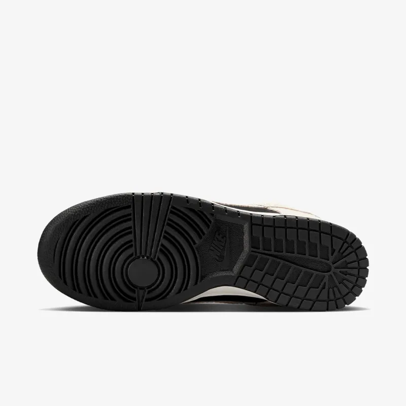Nike Dunk Low SE 