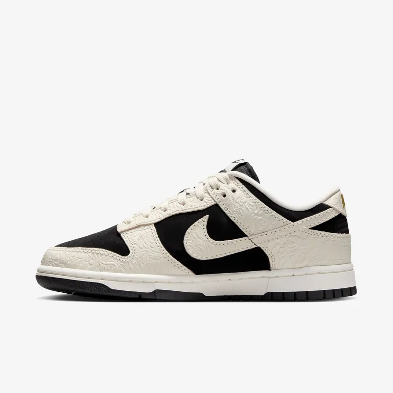 Nike Dunk Low SE 