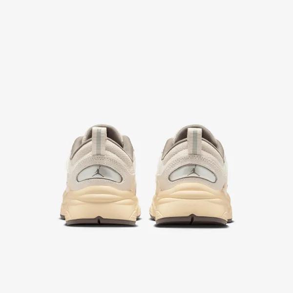 Nike JORDAN TRUNNER O/S BG 