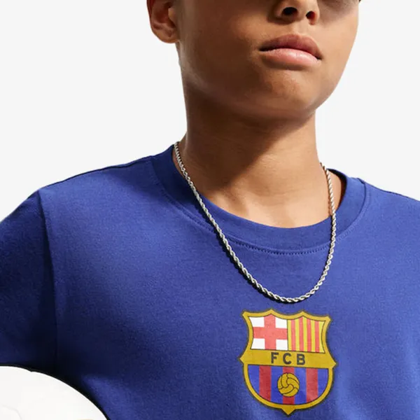 Nike F.C. Barcelona Crest 