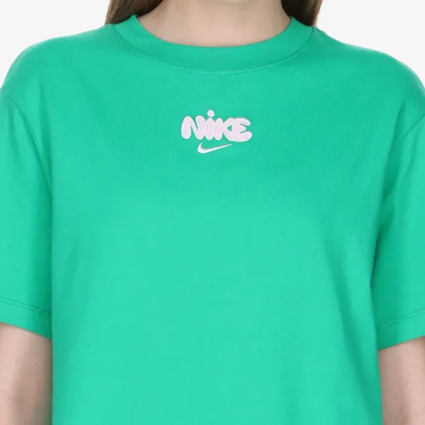 Nike Sportswear 