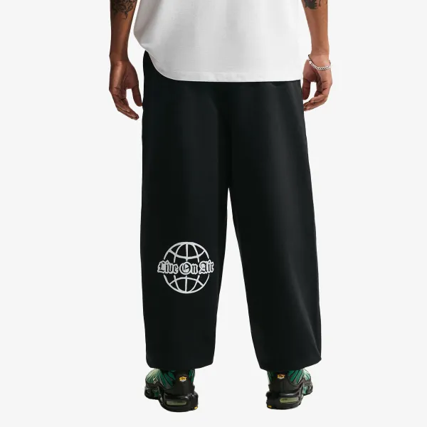 Nike Solo Swoosh 