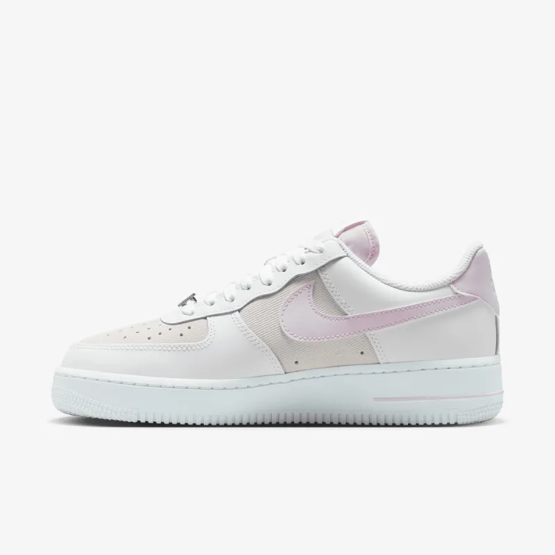 Nike W AIR FORCE 1 '07 SE HRDWR 