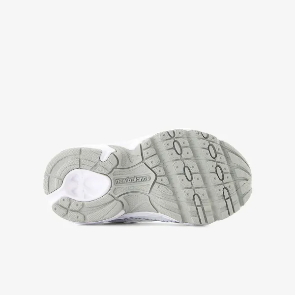 New Balance K 740 