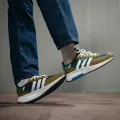 Adidas Retropy F2 