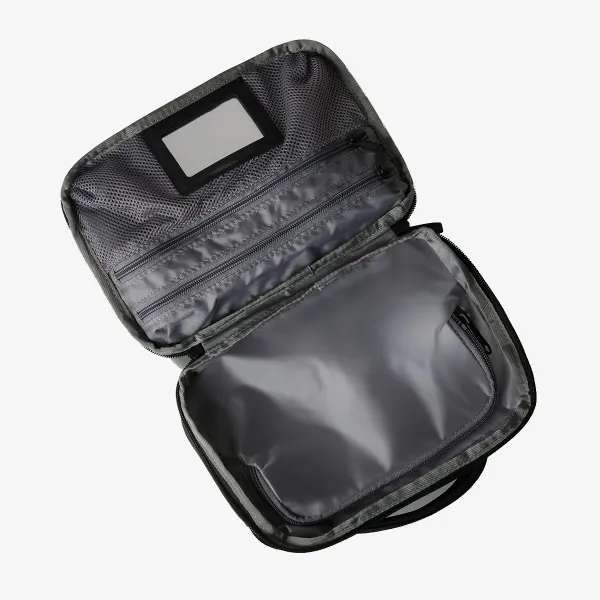 The North Face BASE CAMP VOYAGER TOILETRY KIT 