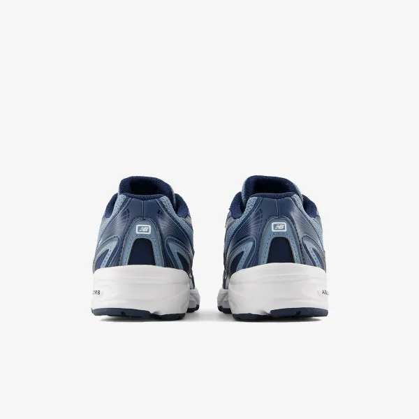 New Balance K 740 