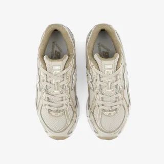 New Balance K 740 
