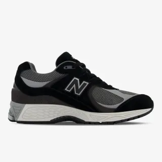 New Balance 2002R 