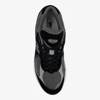 New Balance 2002R 