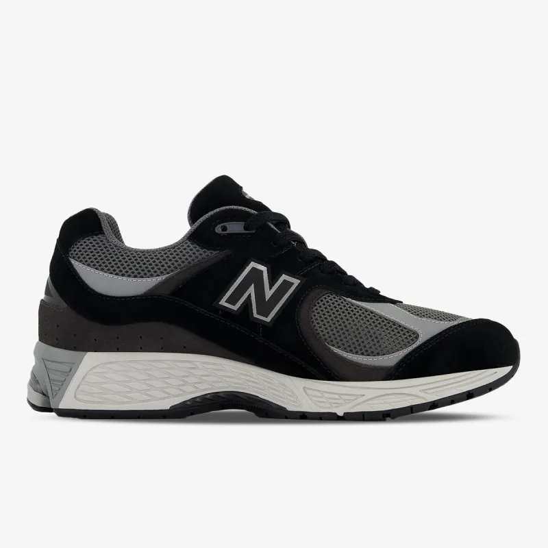 New Balance 2002R 