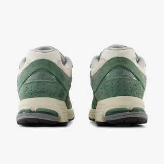 New Balance 2002R 