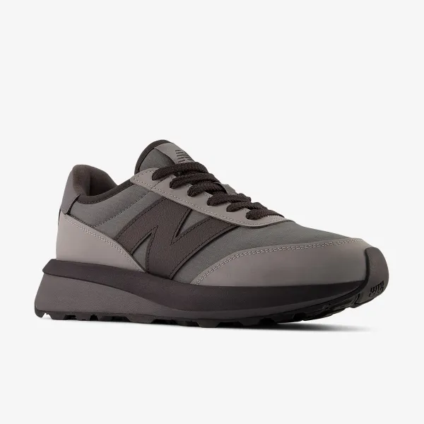 New Balance 370 