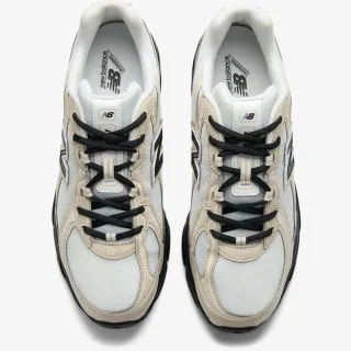 New Balance 740 