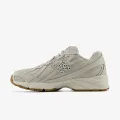 New Balance 740 
