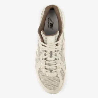 New Balance 740 