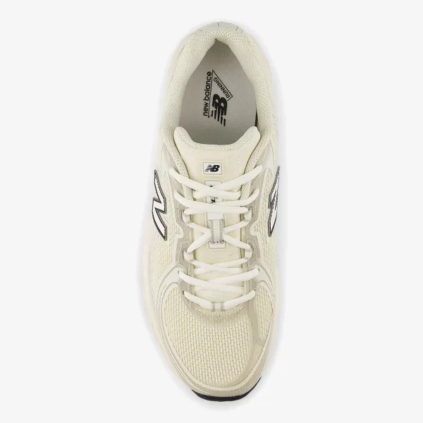 New Balance 740 