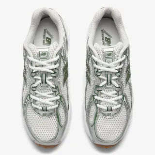New Balance 740 
