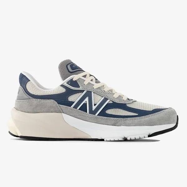 New Balance 990 