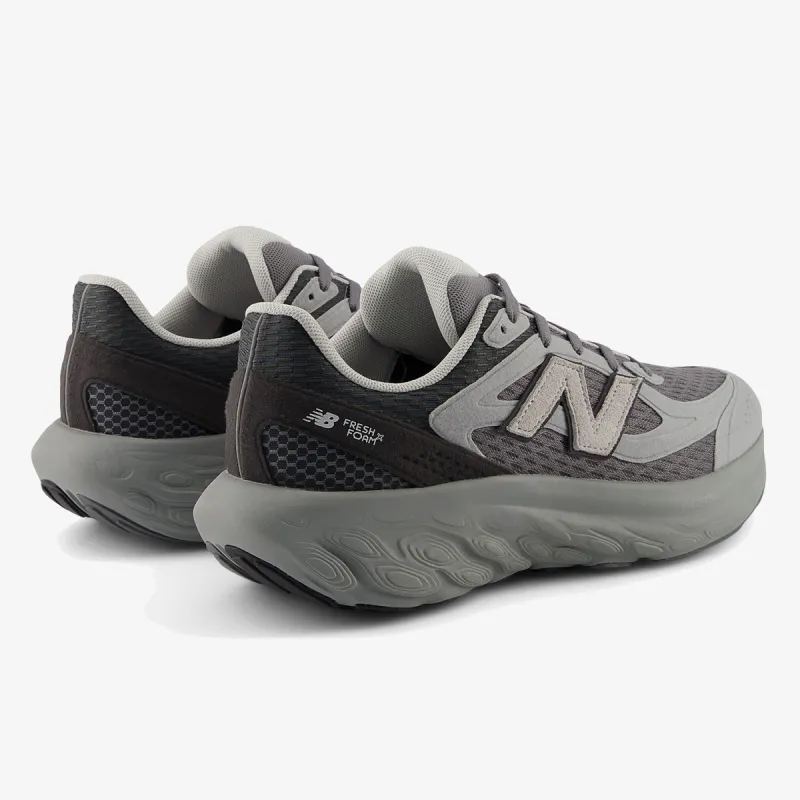 New Balance 800 
